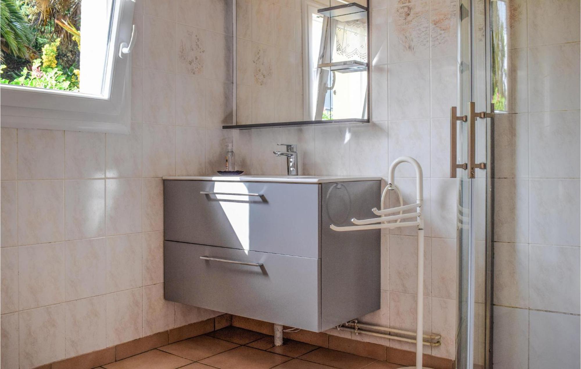 3 Bedroom Awesome Home In Лезардриё Экстерьер фото